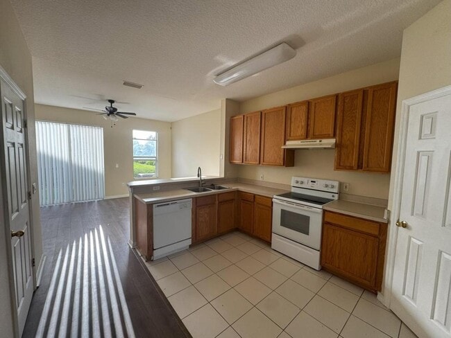 Building Photo - 13903 Abbey Ln