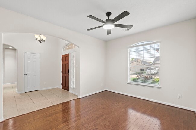 Building Photo - 16710 Jelly Park Stone Dr