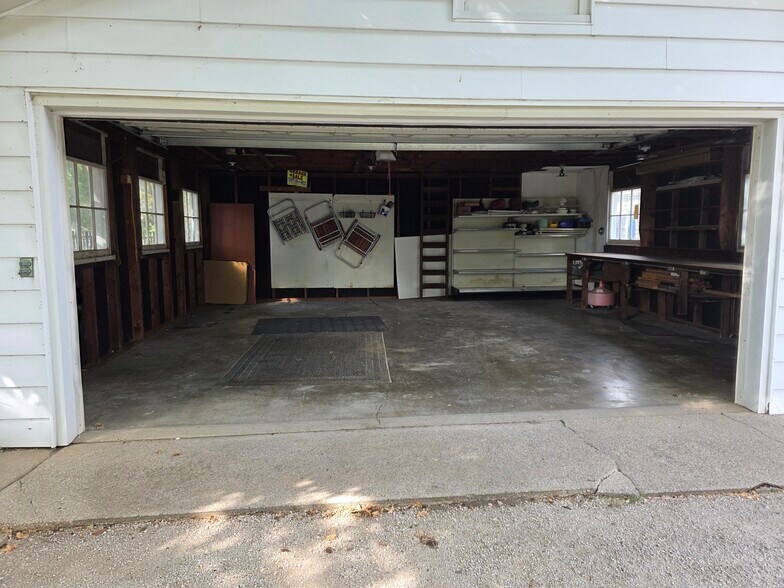Building Photo - 509 S Russell St