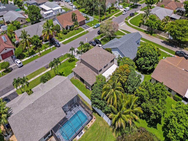 Building Photo - 9610 Dunhill Dr