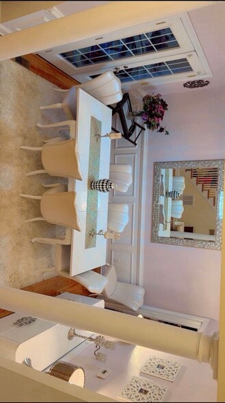 Building Photo - 110 Yorktowne Pl