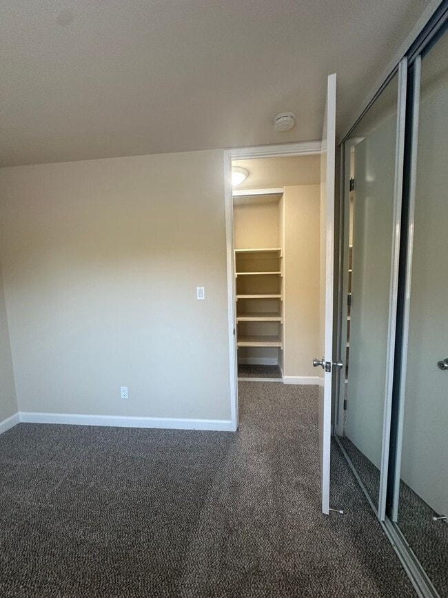 Building Photo - 4309 Ross Ave