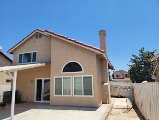 Building Photo - Fontana Two Story