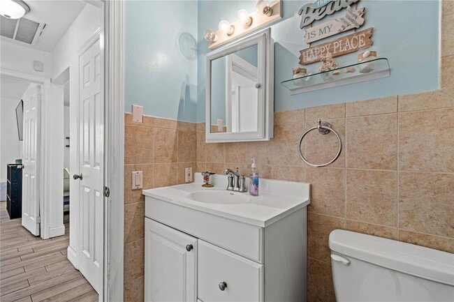 Building Photo - 604 Spencer Ave