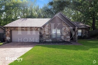Building Photo - 2961 Forest Edge Dr