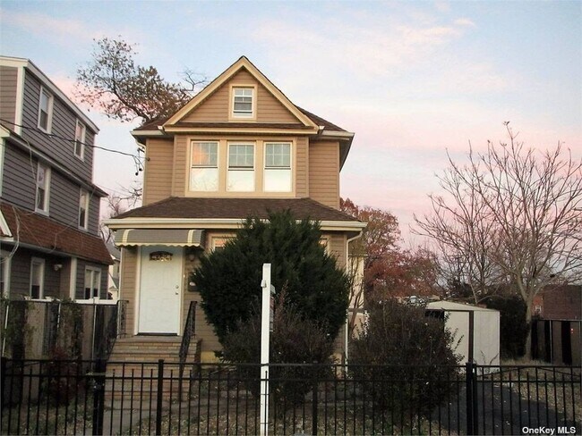 Primary Photo - 111-55 167th St
