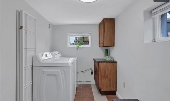 Building Photo - 3119 Clayborne Ave