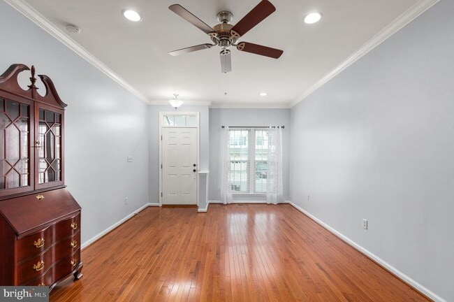 Building Photo - 2900 Lomond Pl