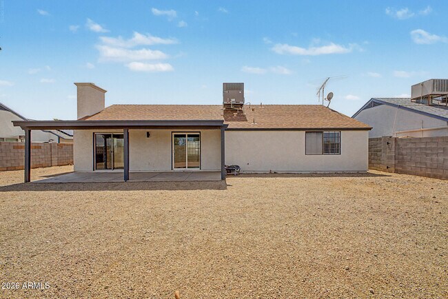 Building Photo - 908 W Ross Ave