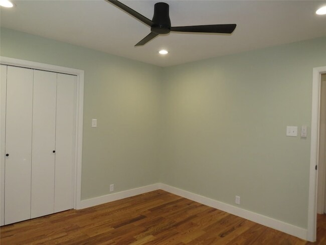 Building Photo - 3316 Darby Ln