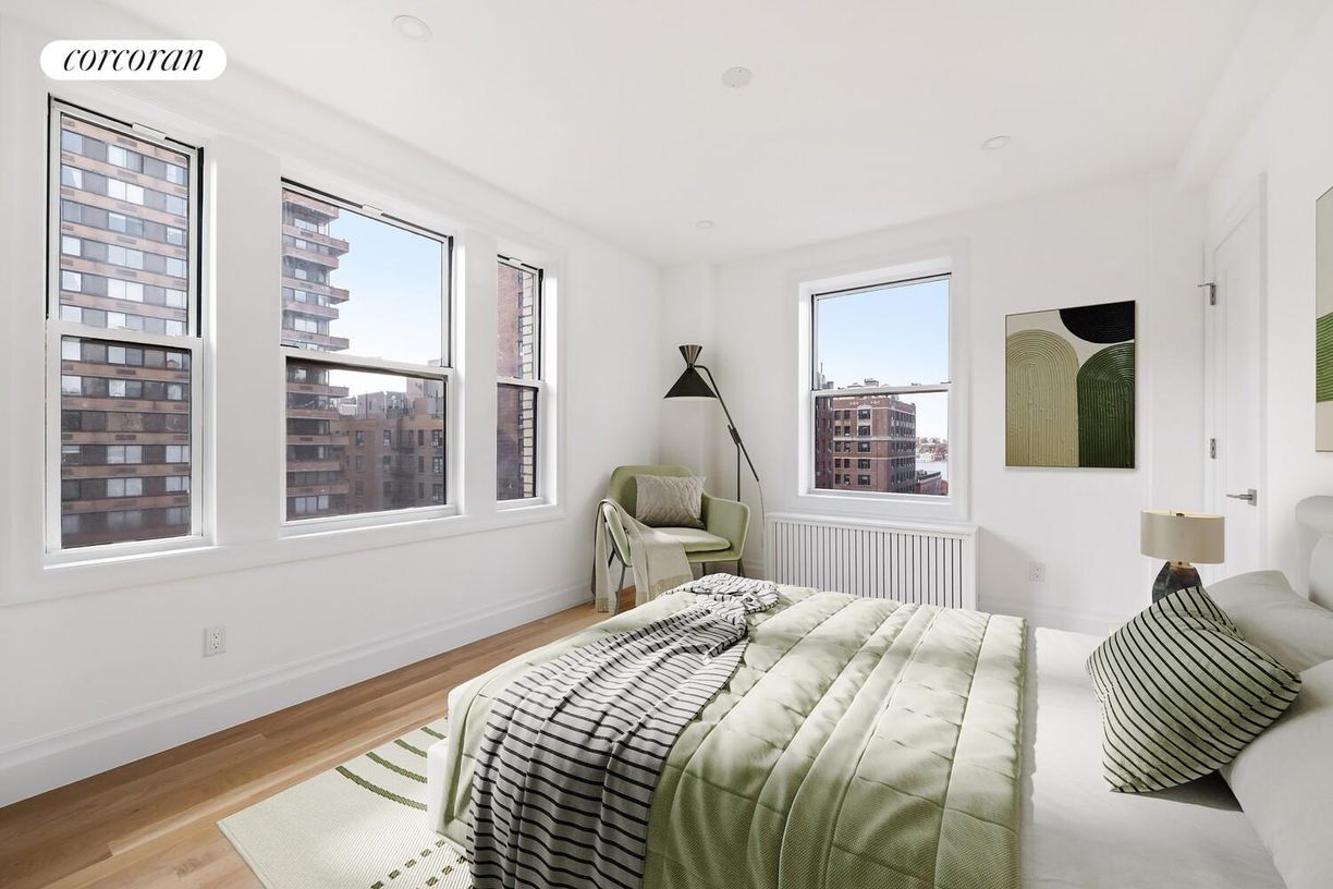 Building Photo - 241 W 97th St