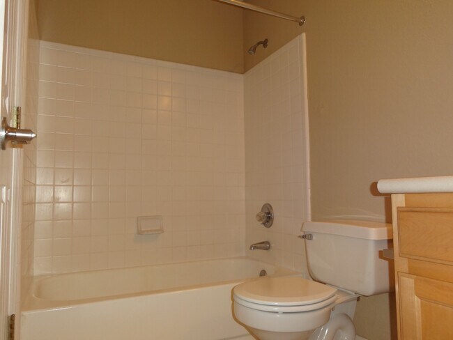 Building Photo - 303 Morning Sun Dr