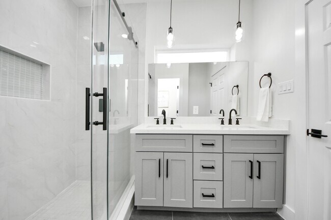 Building Photo - 9305 Jutland Rd