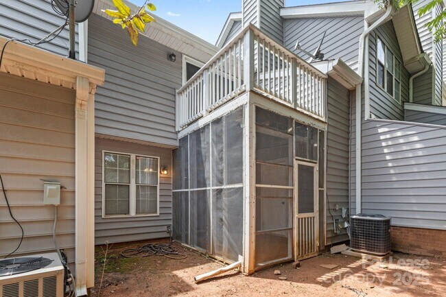 Building Photo - 2952 Iron Gate Ln