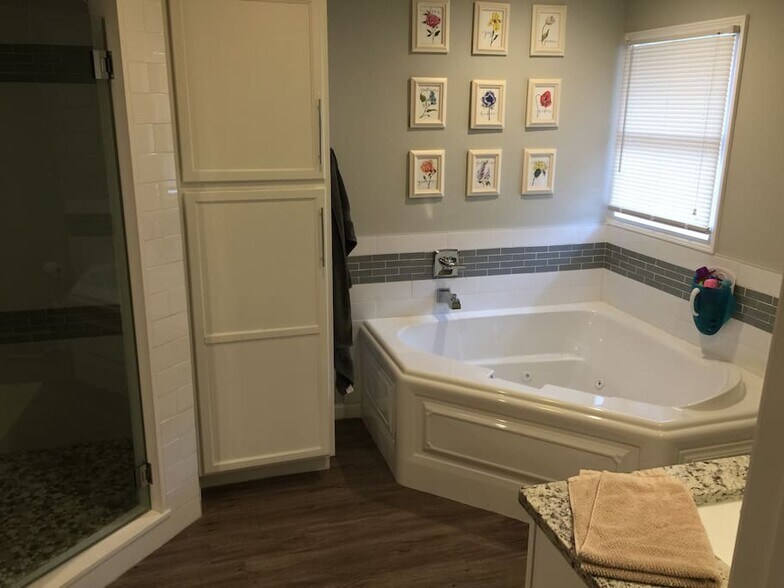 Building Photo - 4907 11th St