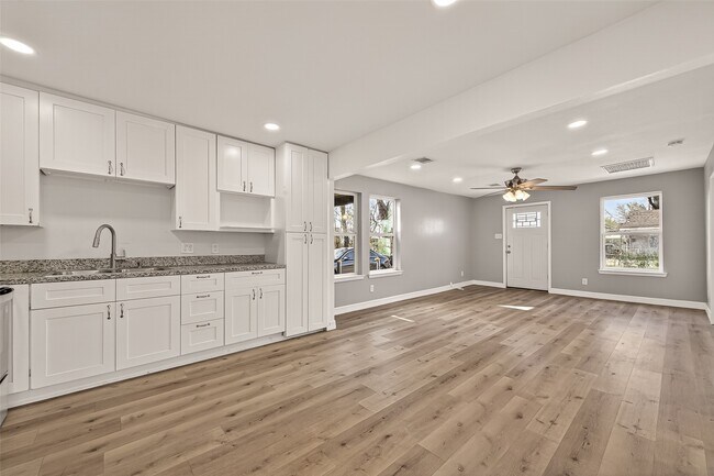 Building Photo - 7436 Abilene St