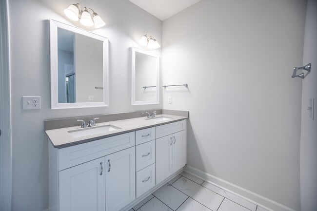 Building Photo - 7172 Paisley Cir