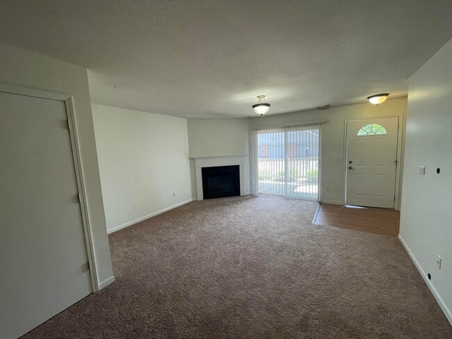 Building Photo - 404 Marigold Cir