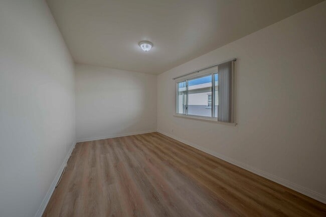 Building Photo - 69 Glendora Ave