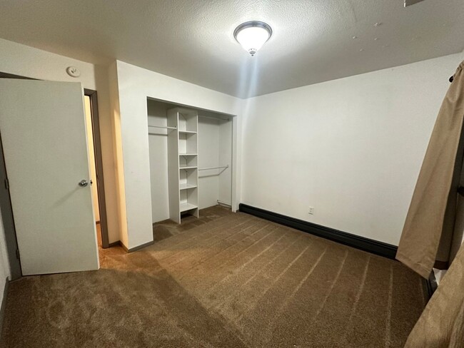 Building Photo - 863 Stol Dr