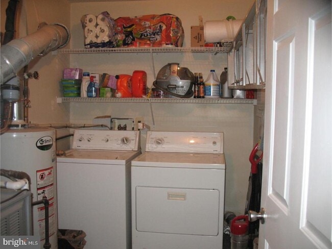 Building Photo - 10 Joyner Ct
