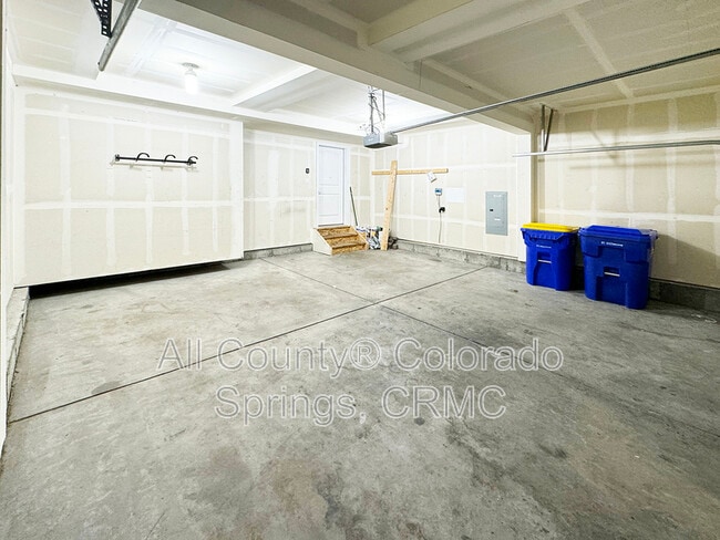 Building Photo - 10782 Yuba Dr