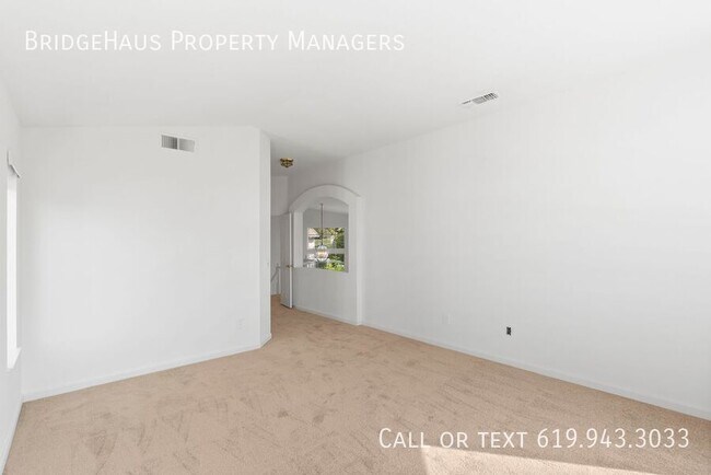 Building Photo - 10998 Corte Playa Barcelona