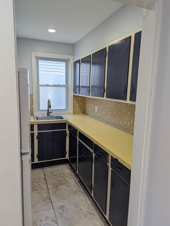 Building Photo - 47 Roslyn St
