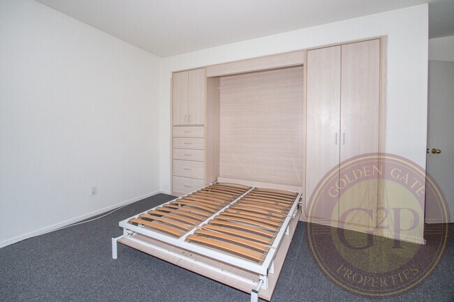 Building Photo - Corona Heights - 3 BR, 2.5 BA Condo 1,586 Sq. Ft. - 3D Virtual Tour, Parking, Patio