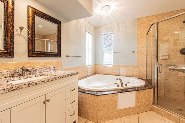 Building Photo - 5-Bed Home With Private Heated Pool & Large Yard - Pet Friendly!