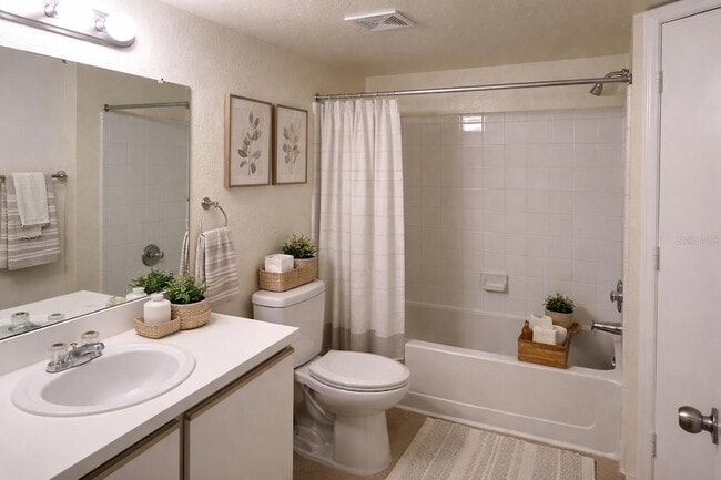 Building Photo - 2209 Antigua Pl