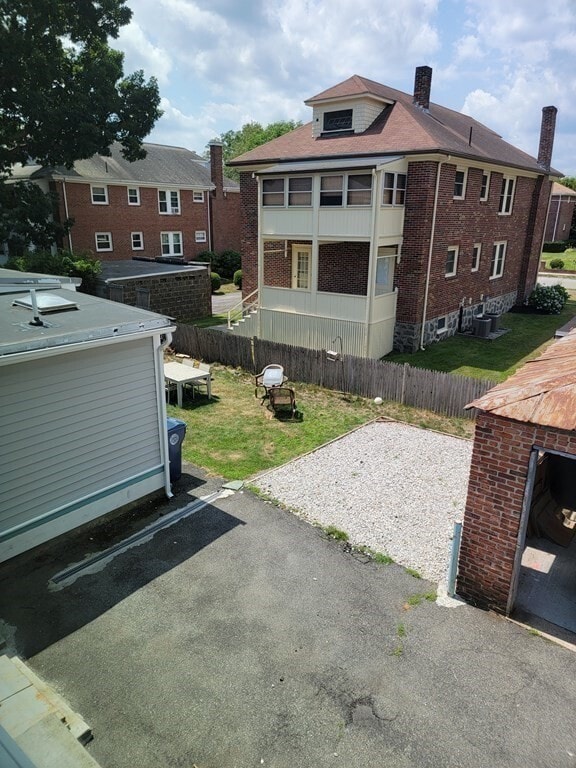 Building Photo - 29 Noble St