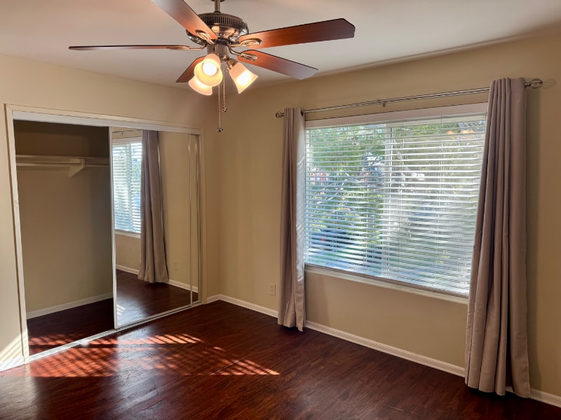 Building Photo - 2985 Mendoza Dr