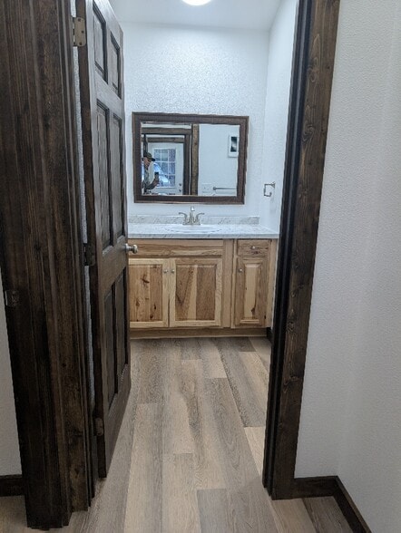 Building Photo - 320 S Toutle Rd