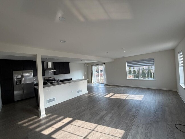 Building Photo - 579 Bobby Ann Ct