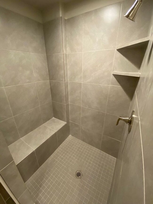 Building Photo - 3 Bedroom Townhome. Water, Sewer, and Garbage Included!