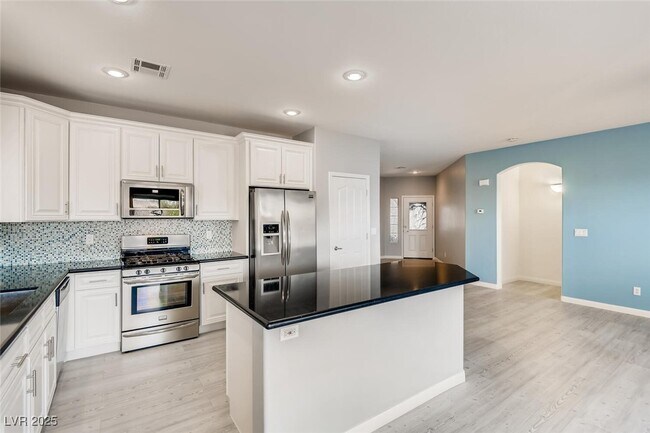 Building Photo - 3594 Driving Range St