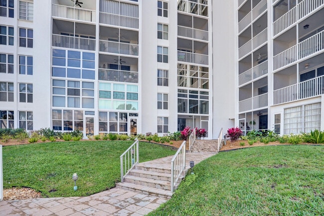 Building Photo - 1391 S Ocean Blvd