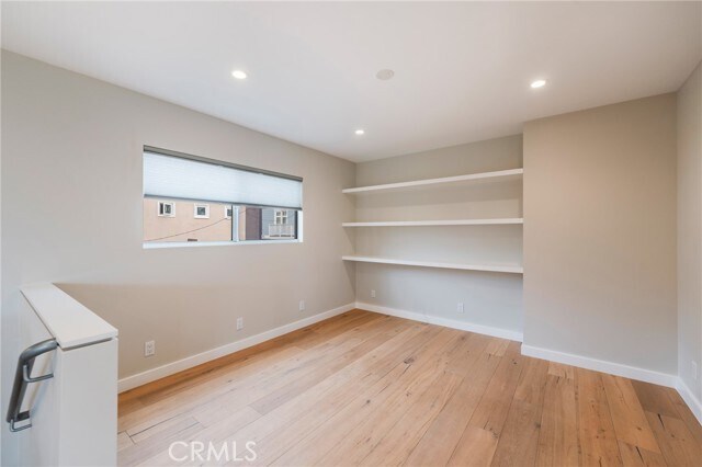 Building Photo - 420 28th St
