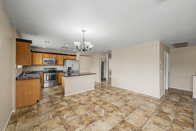 Building Photo - 33856 N Cherry Creek Rd