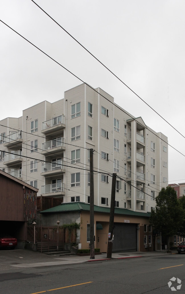 Building Photo - Capitol Steps Apartments