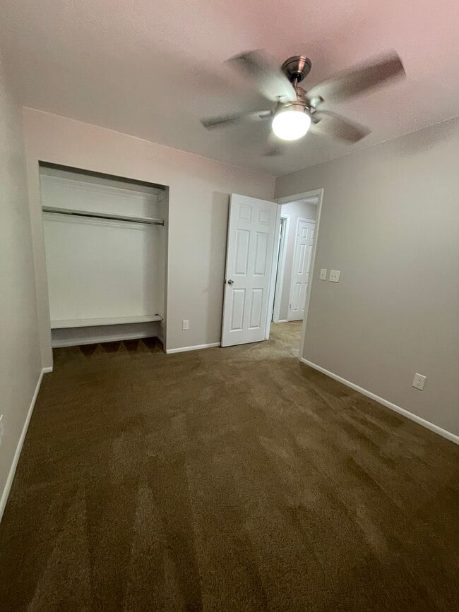 Building Photo - 9131 W 90th Pl