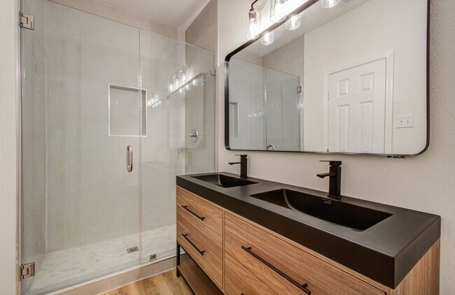 Building Photo - 22013 Dove Canyon Ln