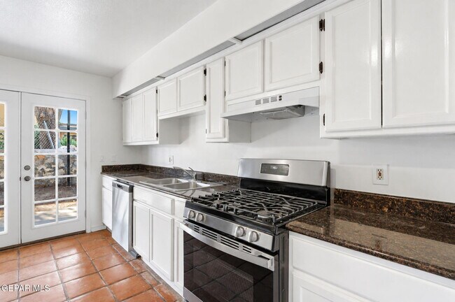 Building Photo - 201 Mulberry Ave