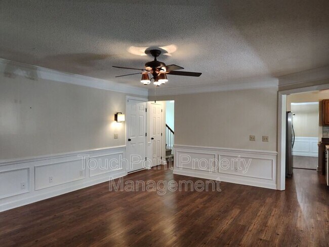 Building Photo - 7235 Kinsmore Ln