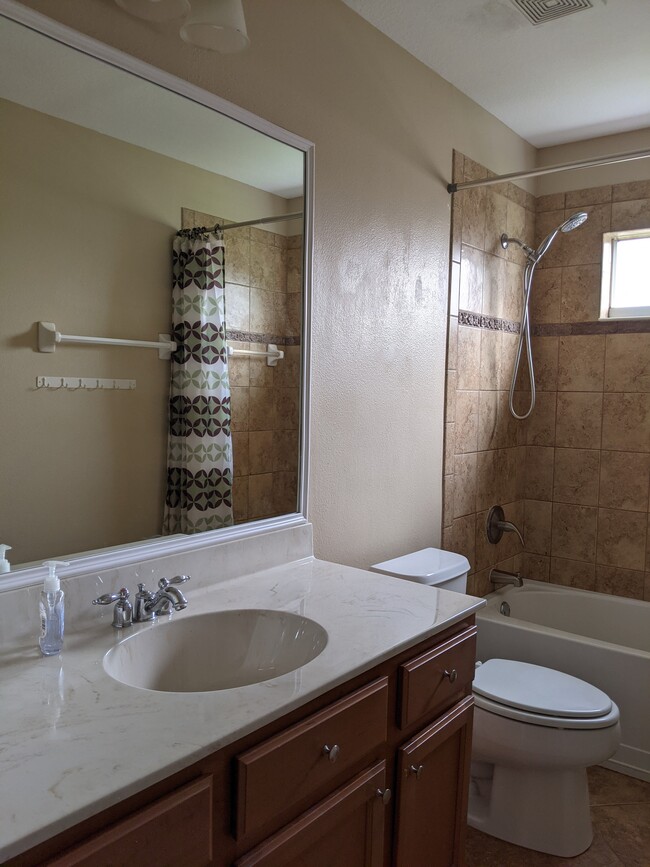 Building Photo - 2458 Blackburn Cir