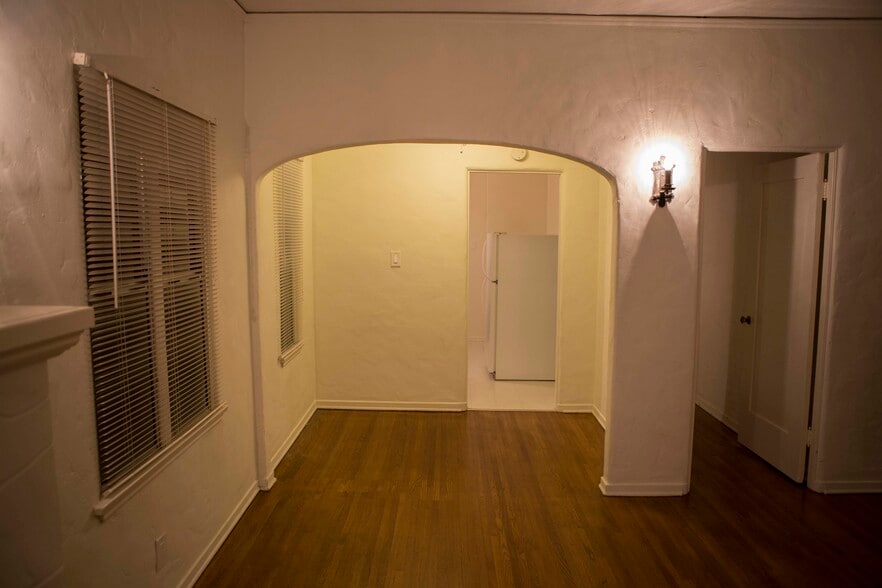 Building Photo - 774 Redondo Ave