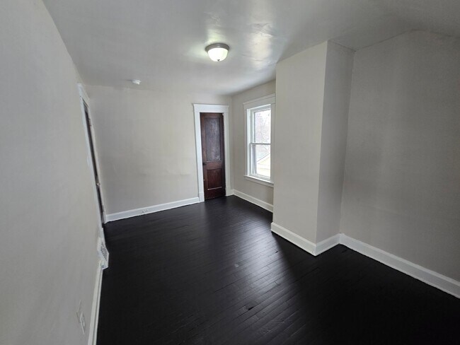 Building Photo - SECTION 8 and EDEN Accepted! Newly Renovated 3BR Home Now Available in Cleveland!!