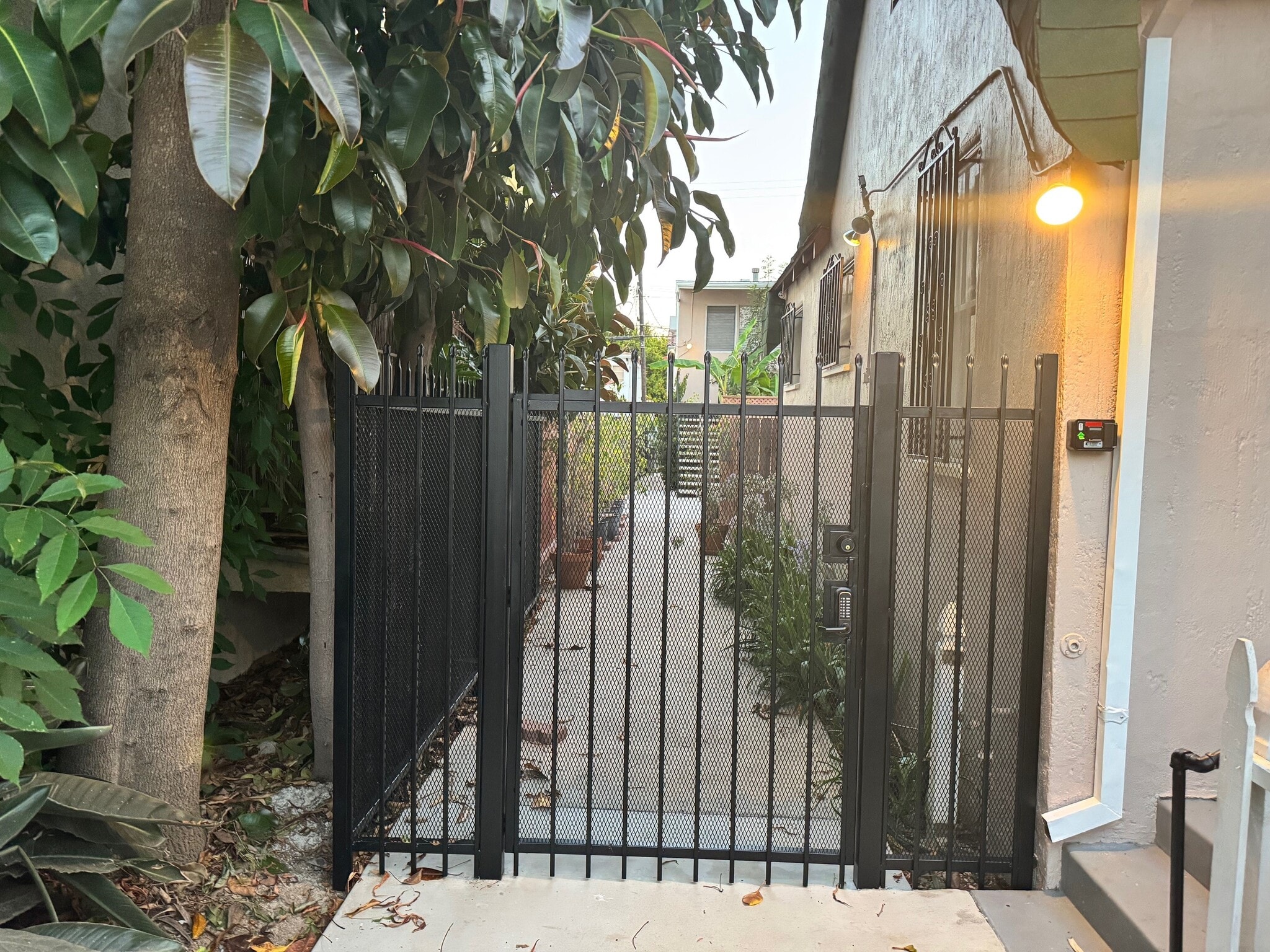 Front Entrance - 822 21st St