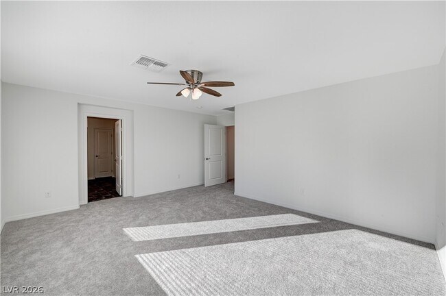 Building Photo - 677 Soaring Wings Ave